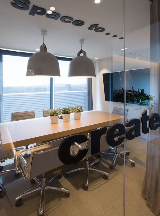 Αίθουσα συνεδριάσεων σε γραφεία